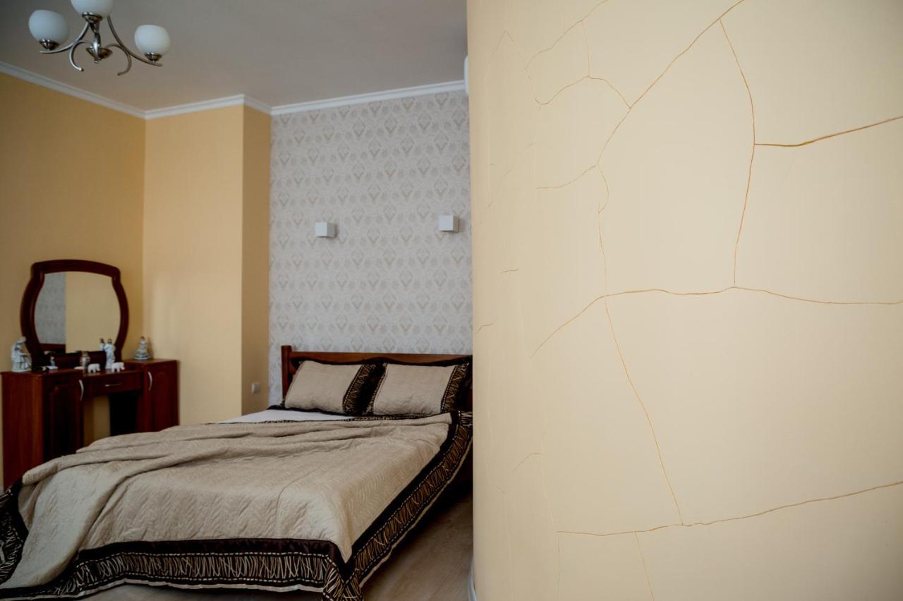 Apartment On Valova Street Lviv Eksteriør bilde